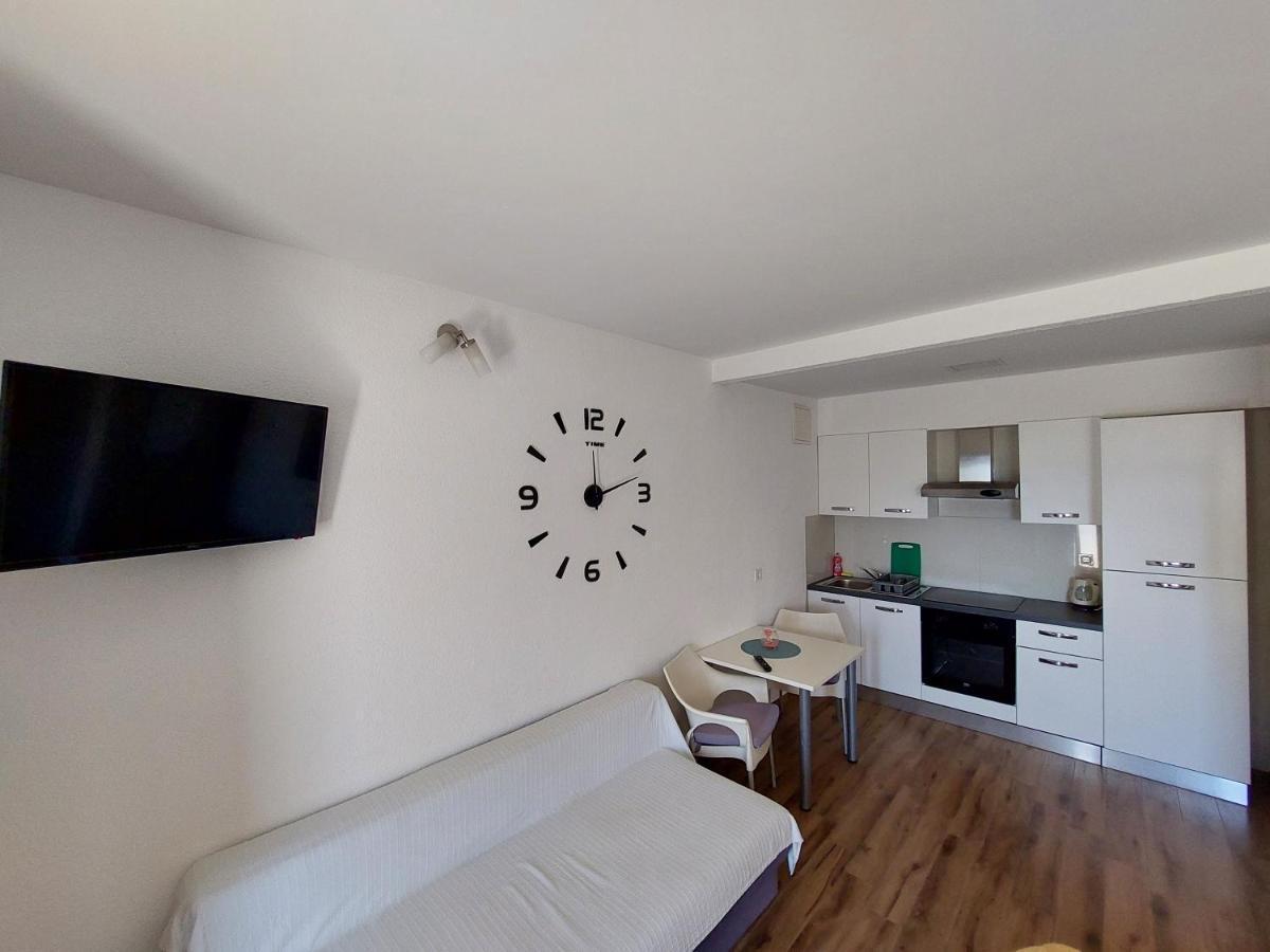 Apartments Matic Baska Voda Exterior photo